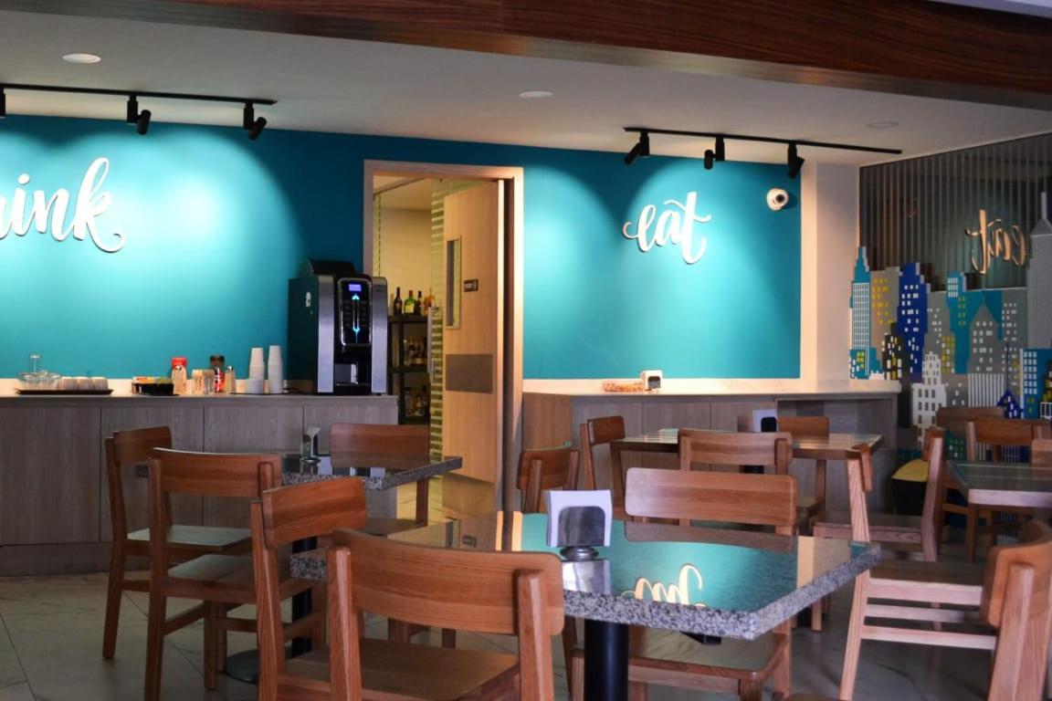 Hangar Inn Guadalajara Aeropuerto San Jose del Castillo 외부 사진