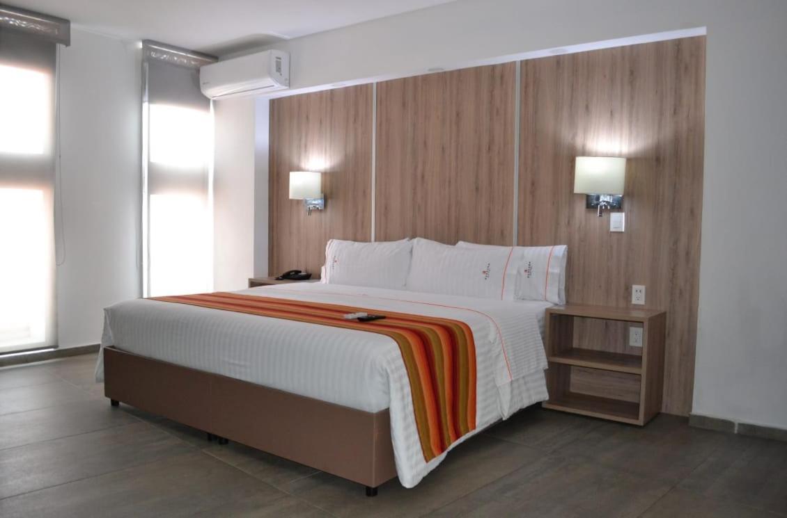 Hangar Inn Guadalajara Aeropuerto San Jose del Castillo 외부 사진